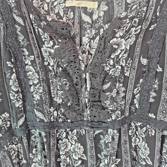 Hazel Jacqueline Boho Tunic Top – Size Large – Black White Floral Crochet Stitch - Picture 7 of 10